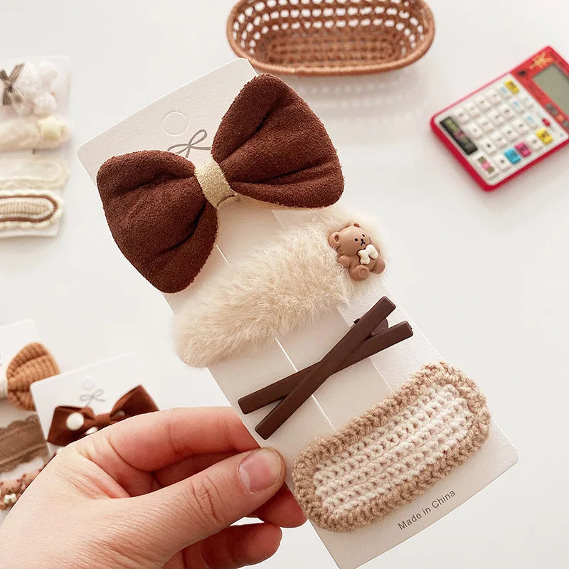 4-Piece Minimalist Girls' Hair Clip Kit